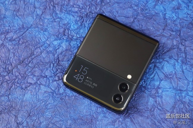 Z Flip3有點(diǎn)牛