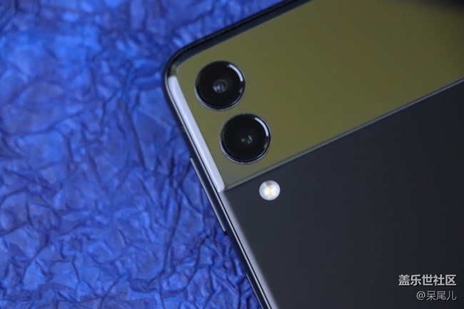 Z Flip3有點(diǎn)牛