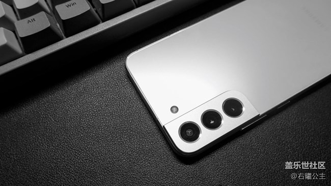 黑與白的碰撞 三星Galaxy S22|S22+圖賞