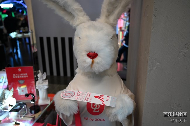 三星S22好奇女孩愛麗絲夢游仙境打卡：打開兔子洞