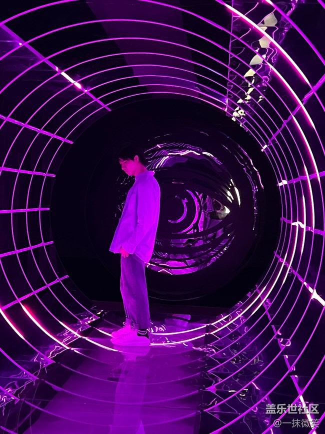 三星S22好奇女孩愛麗絲打卡