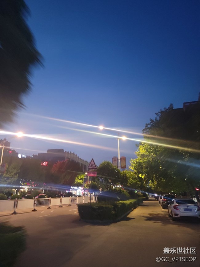 為什么s21晚上拍照高光不行