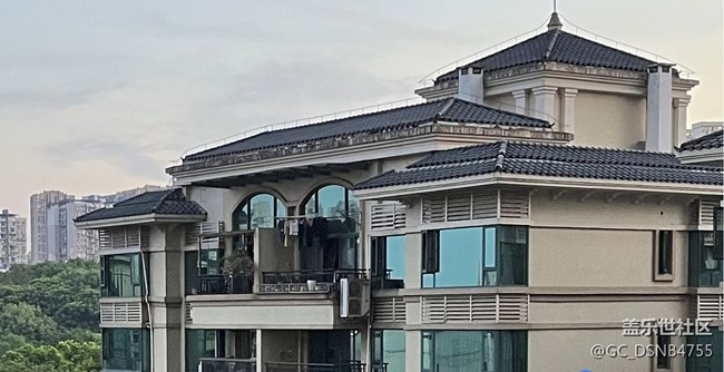 S22U、iPhone13、iPhone11夜景照片原圖大小比較