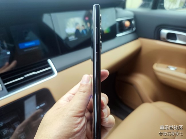 上手三星 Galaxy S22 Ultra，這顏值和配置不愧是安卓機(jī)皇