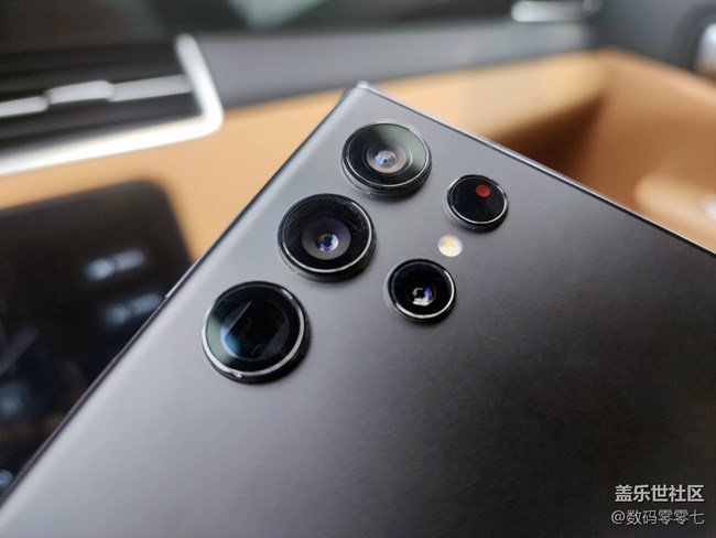 上手三星 Galaxy S22 Ultra，這顏值和配置不愧是安卓機(jī)皇