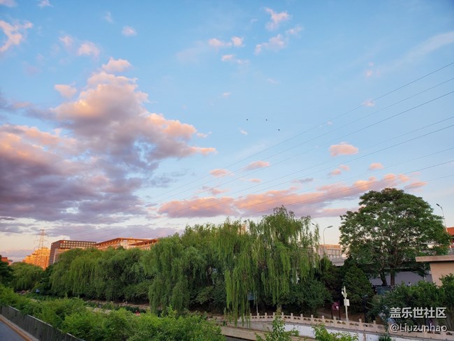 【云是世界的公民】+多彩的云