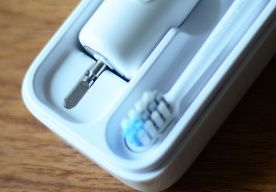 哪些人不適合用電動牙刷？五類特殊人群慎用！