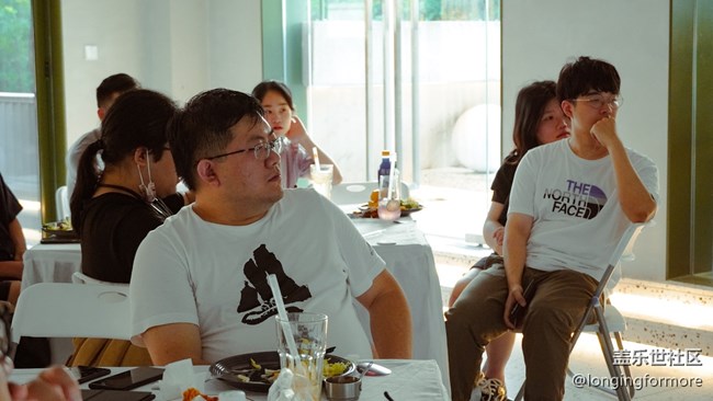 夜色漸濃，星光點(diǎn)點(diǎn)，不一樣的體驗(yàn)，不一樣的夜色！