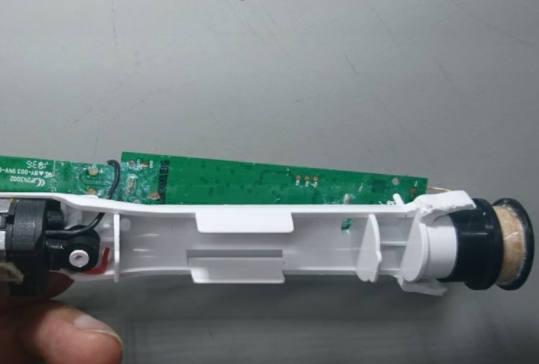 電動(dòng)牙刷的優(yōu)點(diǎn)與缺點(diǎn)科普，小心三大弊端！