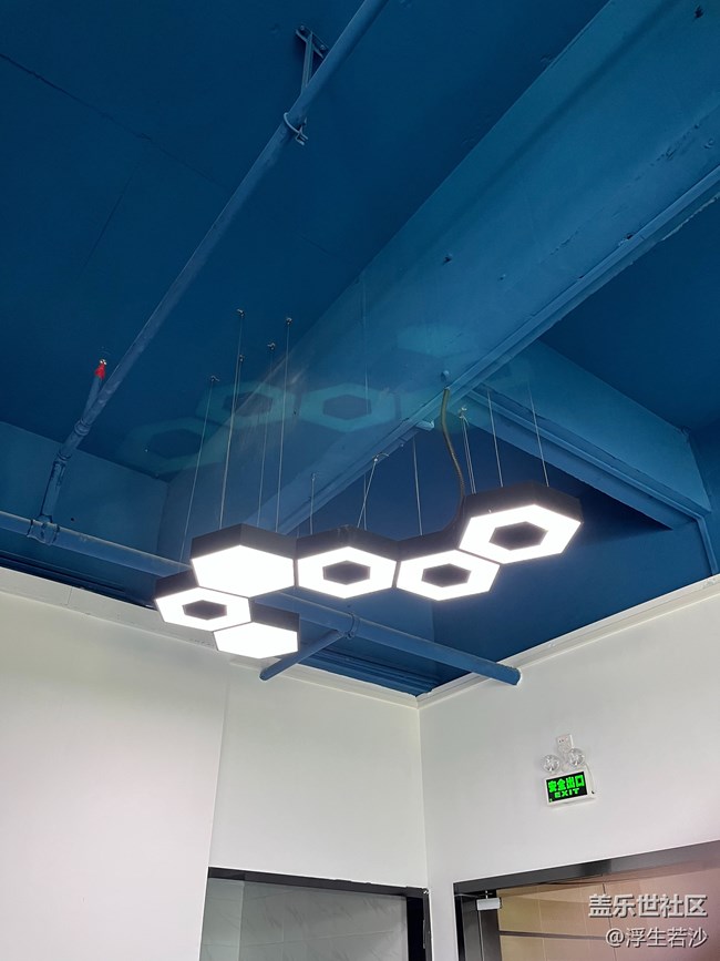 被iphone13的鬼影勸退，準(zhǔn)備奔回s21+。