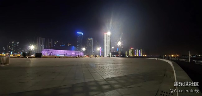 【霓虹燈下】-城市廣場夜景~