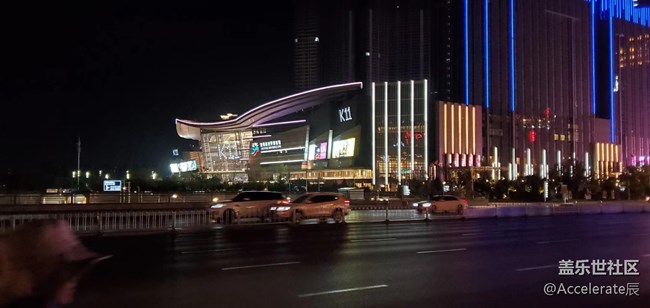 【霓虹燈下】-城市廣場夜景~