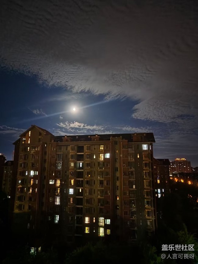 【盛夏之地】月光之下