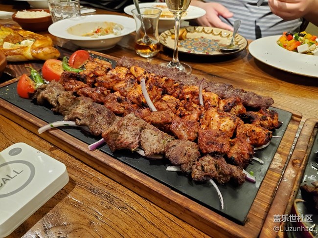 【八九不離食】+各式各樣的美食