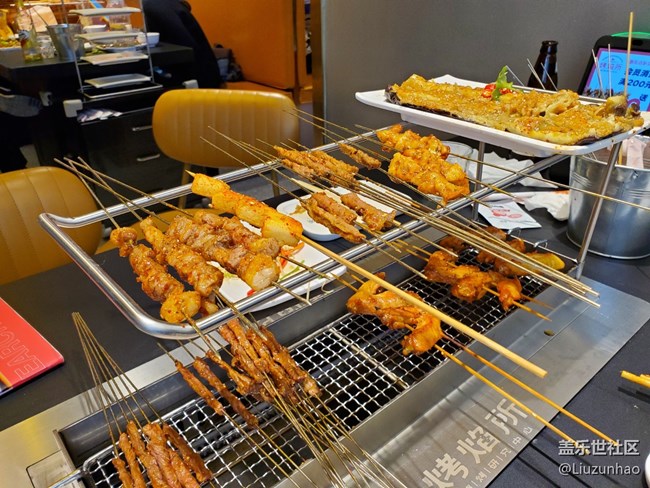 【八九不離食】+各式各樣的美食