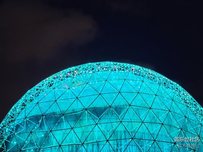 【霓虹燈下】沈陽科技館