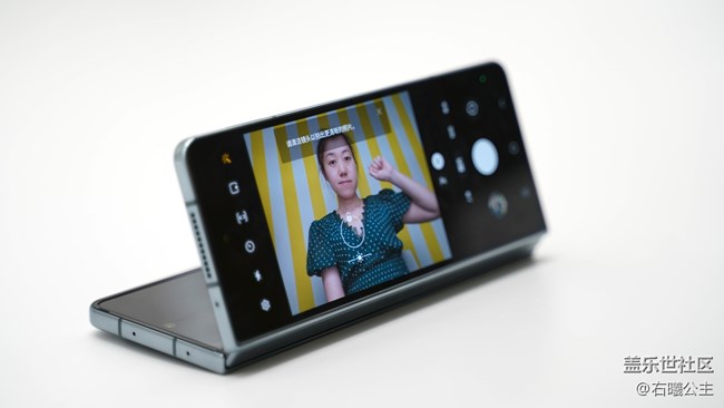 生活高效追求者商務(wù)利器 三星Galaxy Z Fold4評(píng)測(cè) 生活高效追求者商務(wù)利器 三星Galaxy Z Fold4評(píng)測(cè)