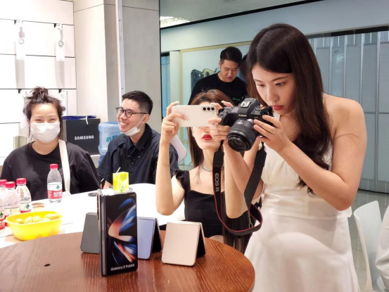 三星Galaxy新品全球發(fā)布會（廣州站）門店直播現(xiàn)場