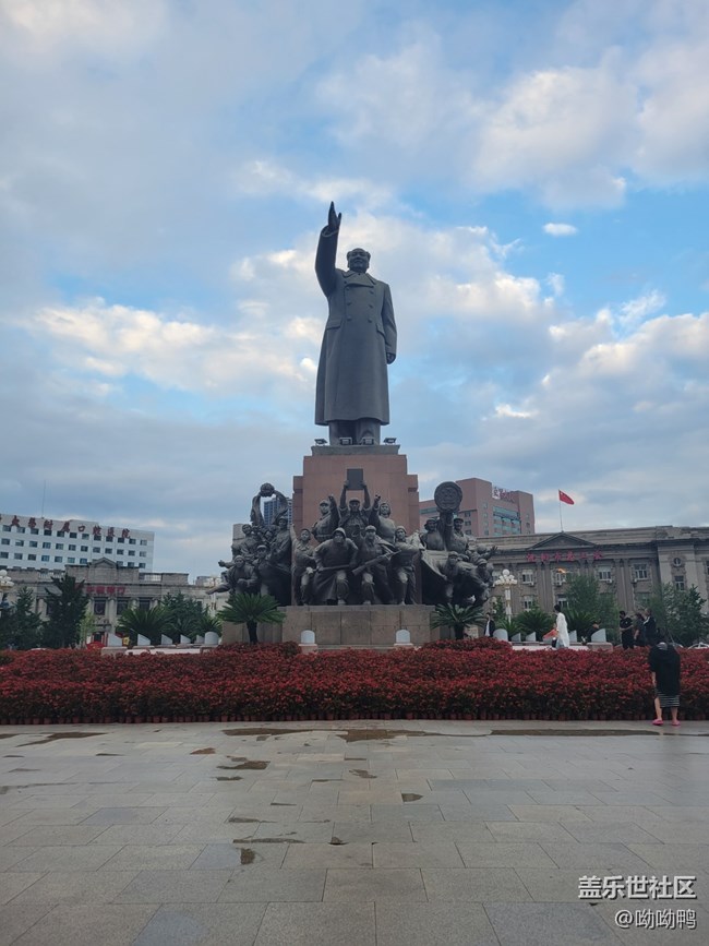 【空間藝術(shù)】中山廣場(chǎng)雕塑像