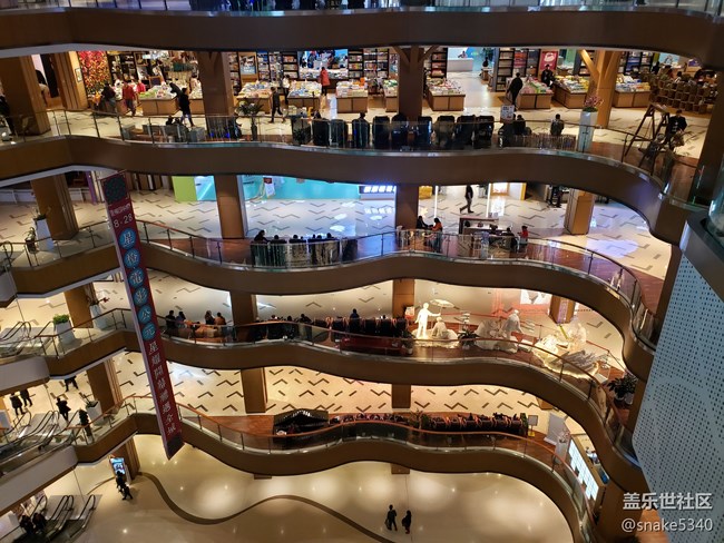 【空間藝術(shù)】+ 繁華商場(chǎng)