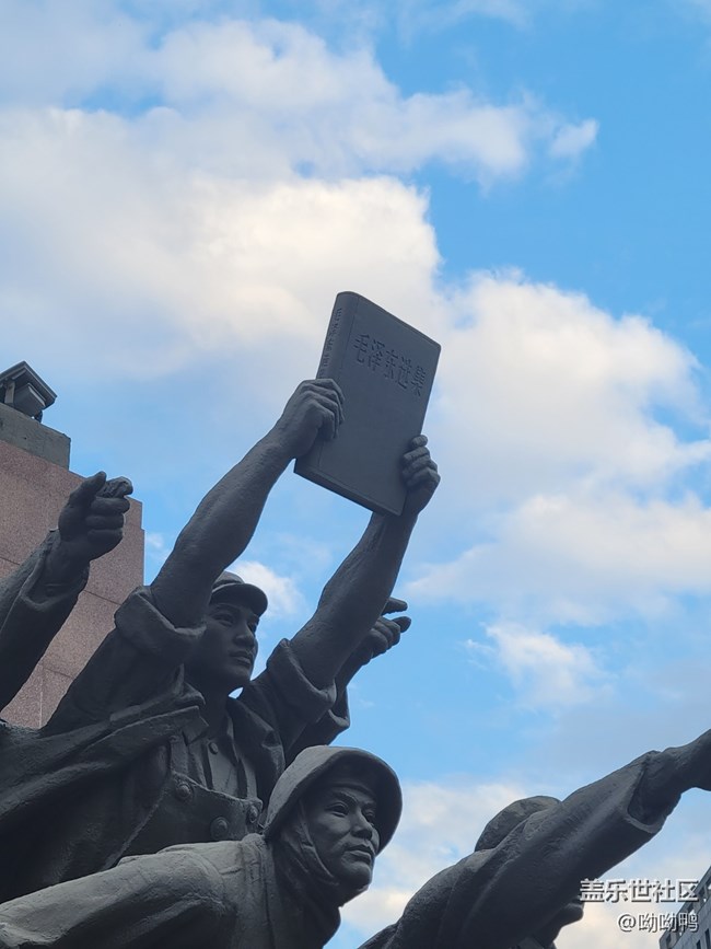 【空間藝術(shù)】中山廣場(chǎng)雕塑像