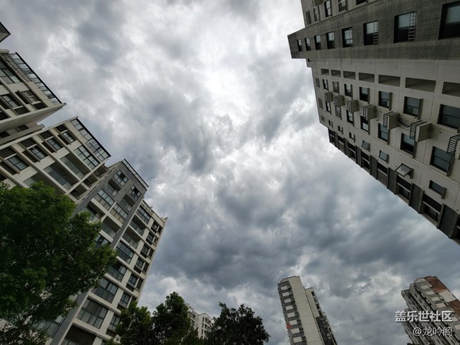 繼續(xù)曬幾張自己拍的照片