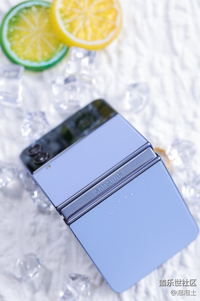 兼具時(shí)尚魅力與強(qiáng)勁性能:三星Galaxy Z Flip4