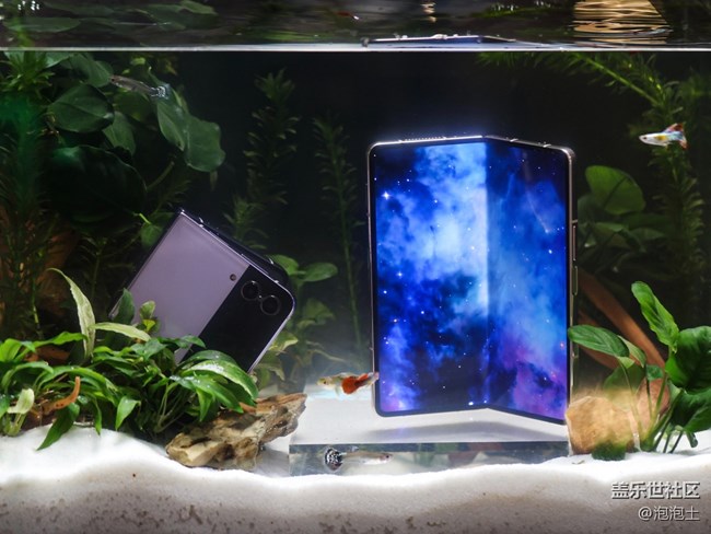 兼具時(shí)尚魅力與強(qiáng)勁性能:三星Galaxy Z Flip4