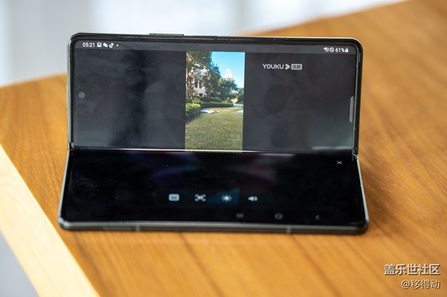 三星Galaxy Z Fold3 5G的立式交互模式體驗(yàn)如何?