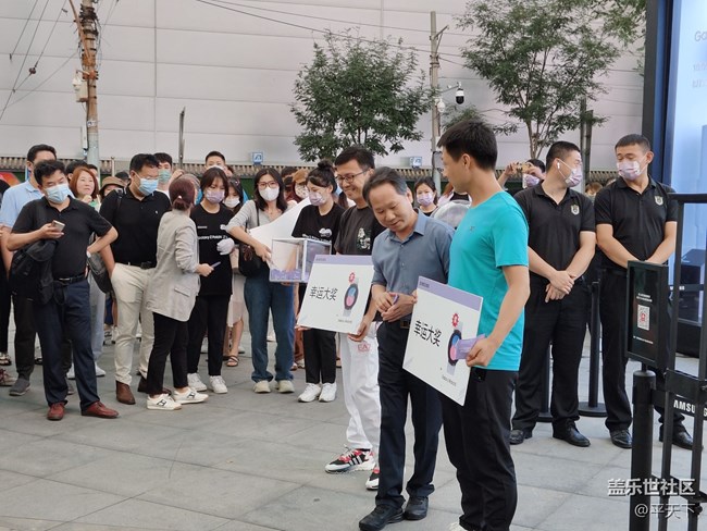 【秋高氣爽】三星新品快閃店，北京三里屯店