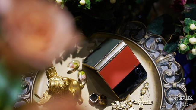 三星Galaxy Z Flip4 Bespoke Edition 繽色定制版精美圖賞 三星Galaxy Z Flip4 Bespoke Edition 繽色定制版精美圖賞