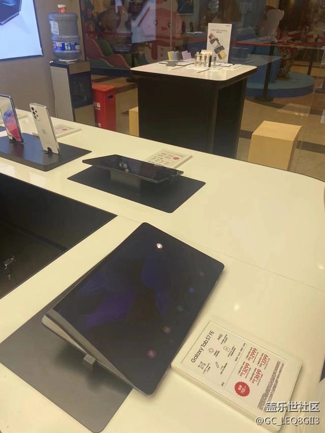 zflip4震撼發(fā)布，歡聚線下