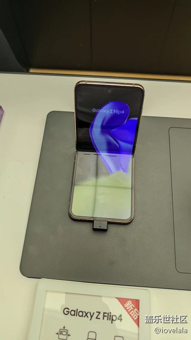 折疊太美了，三星安卓機(jī)皇