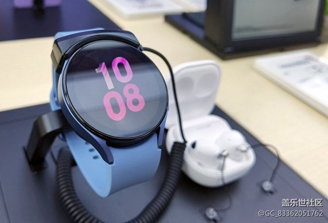 【新品快閃店打卡】星粉相聚三里屯 體驗(yàn)新品慶雙節(jié)