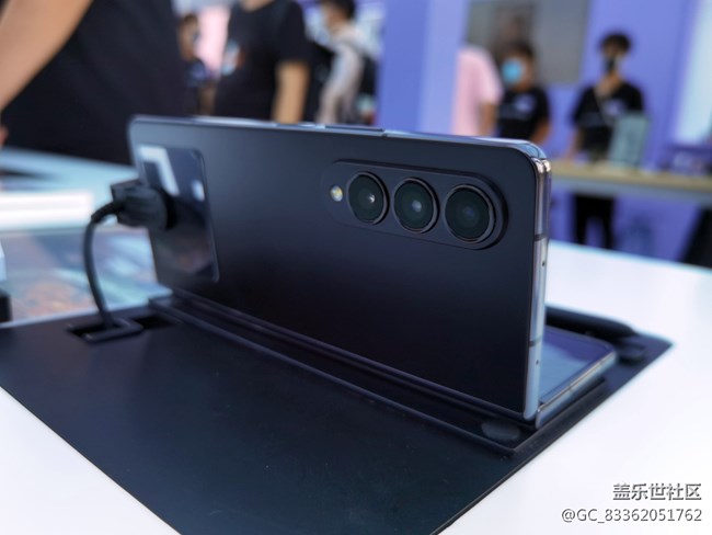 【新品快閃店打卡】星粉相聚三里屯 體驗(yàn)新品慶雙節(jié)