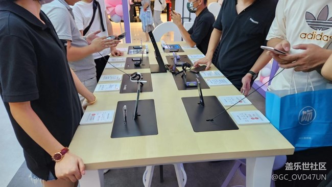 【新品快閃店打卡】zflip4體驗