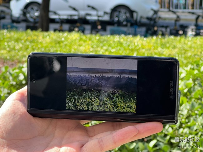 三星Fold3外屏自拍