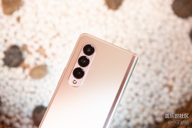 多角度旋停除了追劇快樂，辦公時也有亮點~