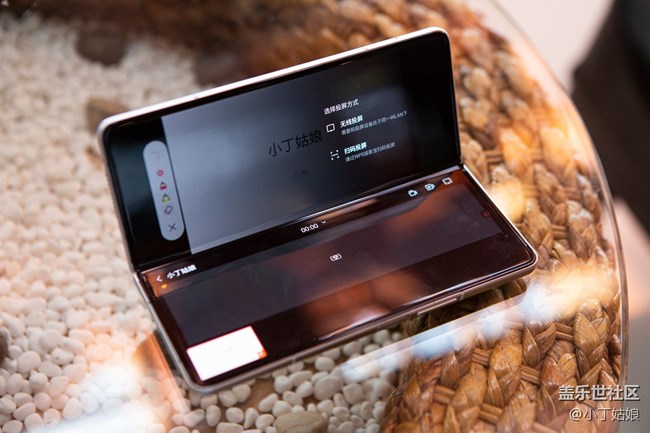 多角度旋停除了追劇快樂，辦公時也有亮點~