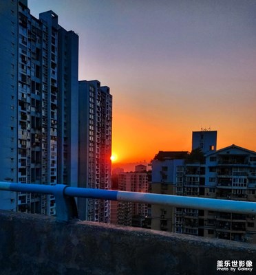 日落余暉