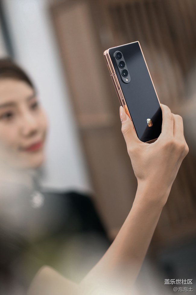 三星W23|W23 Flip:匠心工藝 尊貴體驗 三星W23|W23 Flip:匠心工藝 尊貴體驗