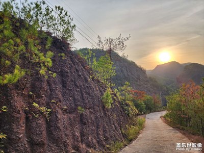 半山腰的風景，同樣美麗