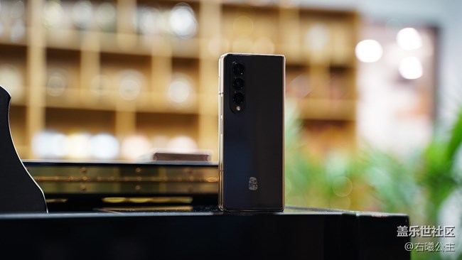 尊貴無處不在！三星W23 | W23 Flip還有這些權益......