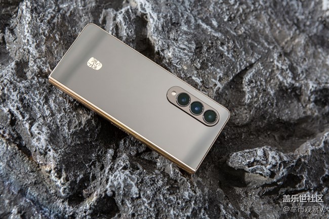 分享一組三星W23的圖賞，華麗而不張揚