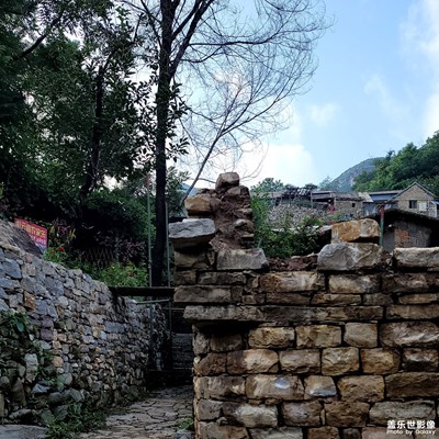 臥云鋪石屋石板路