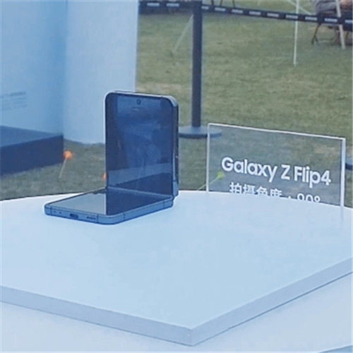 Galaxy Z Flip4在运动场上的4种玩法!