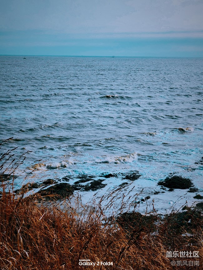 【海濱的“折”學(xué)影像】+ 沙灘海浪與Fold的故事
