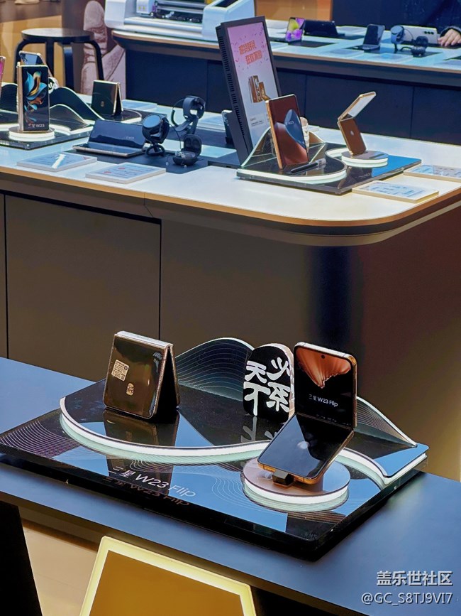 【三星W23系列快閃店打卡】南昌快閃店（南昌T16購物中心店）