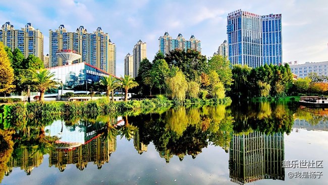 【生活里的光】+小公園的風(fēng)景