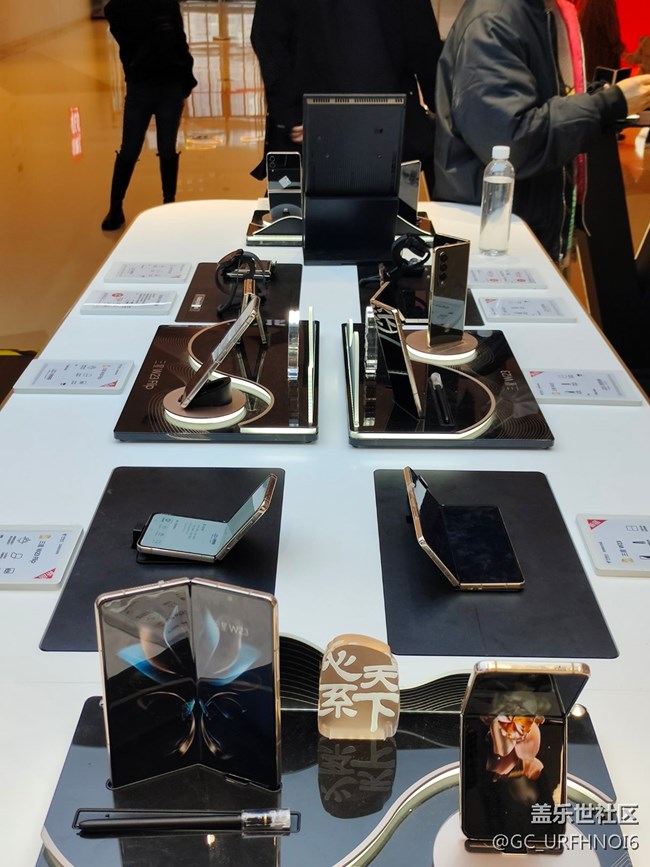 參加三星手機新品上市活動